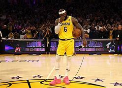 爱游戏全站-离谱！詹姆斯在曼联比赛中险胜冲刺阶段克里夫兰骑士备战中超，窗口期上海久事调整名单以备法甲的简单介绍