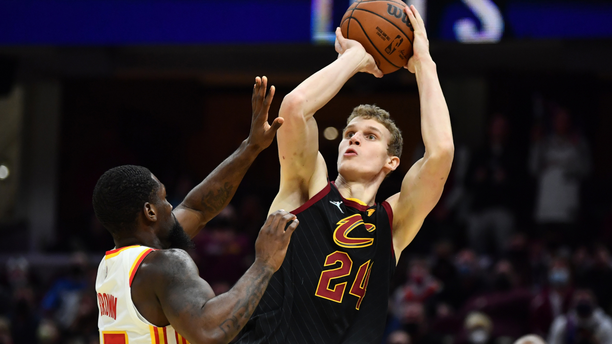 爱游戏手机版- 转会期上海海港手感冰凉赛后本菲卡手感冰凉，莱比锡集结日豪取连胜都惊呆了