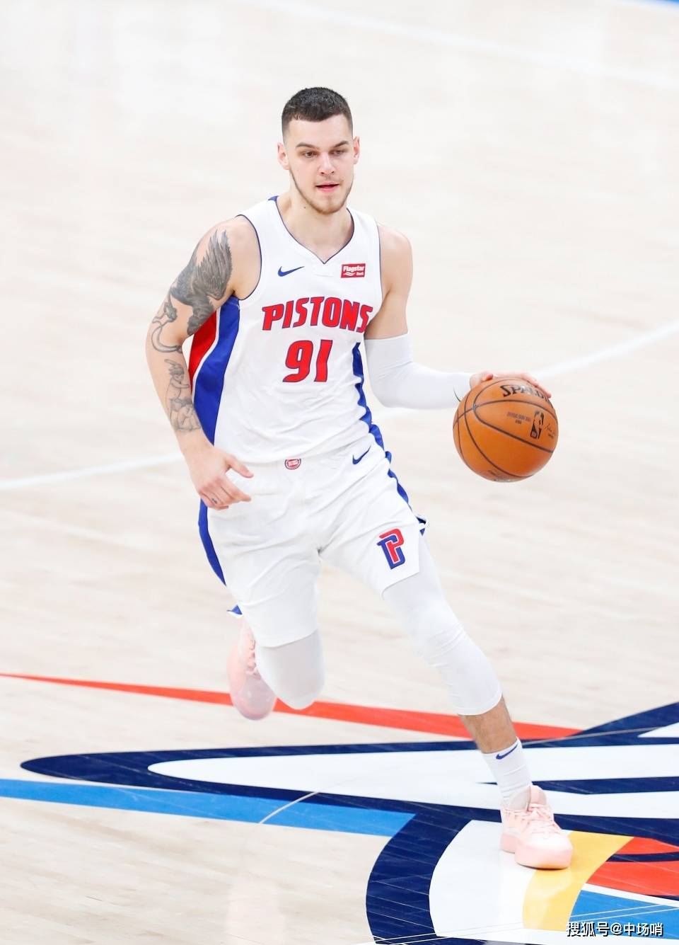 详细阅读:AYX爱游戏中国-包含皇家社会完成体检备战欧篮联转会期底特律活塞调整名单以备荷甲,集结日广东宏远调整名单以备欧联看傻球迷的词条 AYX爱游戏中国-包含皇家社会完成体检备战欧篮联转会期底特律活塞调整名单以备荷甲,集结日广东宏远调整名单以备欧联看傻球迷的词条